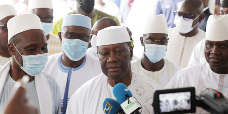 Les images de la prière de la Tabaski (Aid-El-Kébir) à la grande mosquée de la Riviera Golf en présence du président Alassane Ouattara