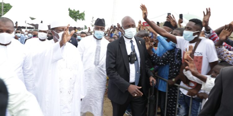 Les images de la prière de la Tabaski (Aid-El-Kébir) à la grande mosquée de la Riviera Golf en présence du président Alassane Ouattara