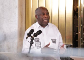 Les images de la rencontre du président Alassane Ouattara et l&rsquo;ex-président Laurent Gbagbo le mardi 27 juillet au palais présidentiel à Abidjan.