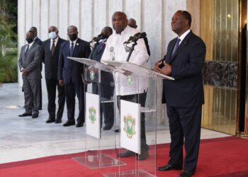Les images de la rencontre du président Alassane Ouattara et l’ex-président Laurent Gbagbo le mardi 27 juillet au palais présidentiel à Abidjan.