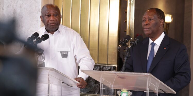 Les images de la rencontre du président Alassane Ouattara et l’ex-président Laurent Gbagbo le mardi 27 juillet au palais présidentiel à Abidjan.