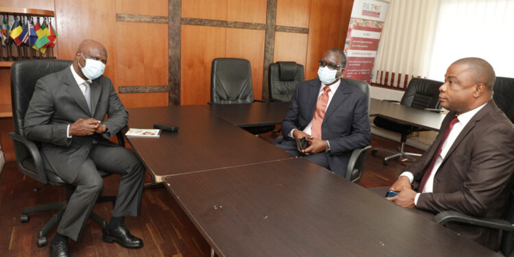 Les images de la remise du prix Gepci de la cohésion sociale et paix