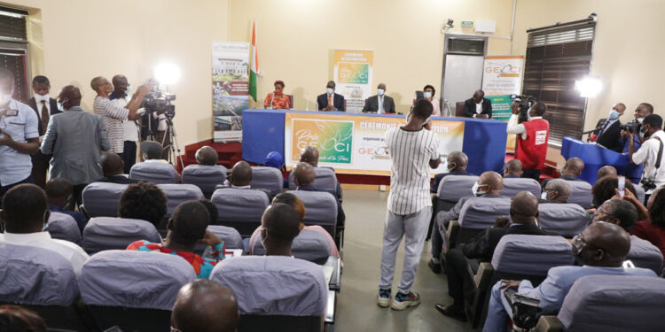 Les images de la remise du prix Gepci de la cohésion sociale et paix