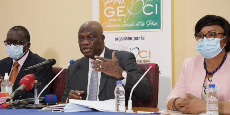 Les images de la remise du prix Gepci de la cohésion sociale et paix