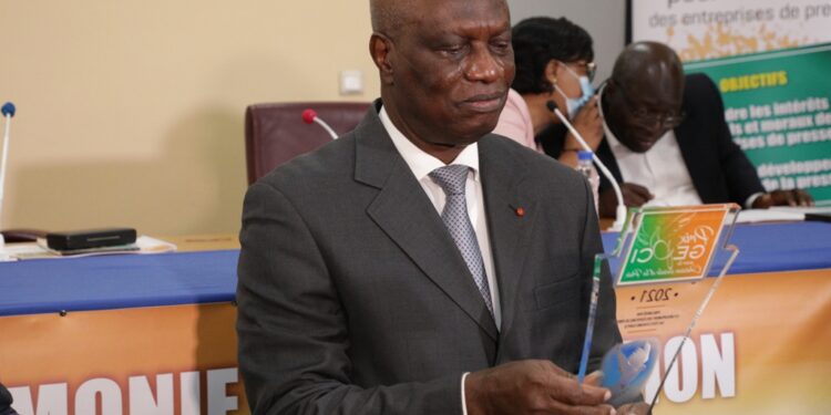 Les images de la remise du prix Gepci de la cohésion sociale et paix