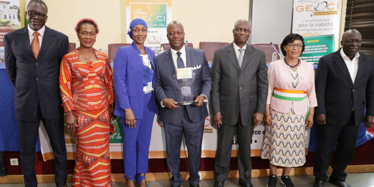 Les images de la remise du prix Gepci de la cohésion sociale et paix