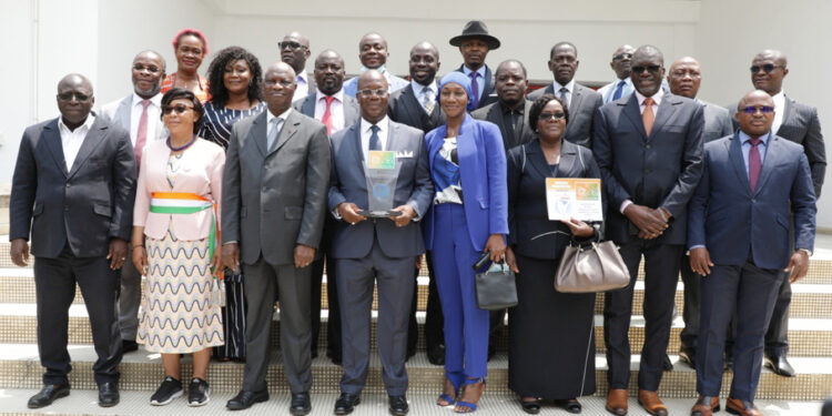 Les images de la remise du prix Gepci de la cohésion sociale et paix