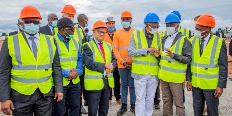 Infrastructures : le Premier Ministre Patrick Achi s’imprègne de l’avancement des travaux du Grand Marché de Bouaké