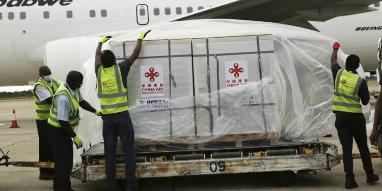 COVID-19 : La Chine fournit plus de 700 millions de vaccins à travers le monde