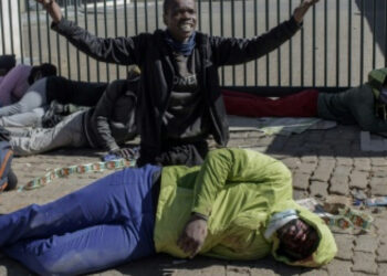 Afrique du sud: 45 morts, dans des violences et des bousculades