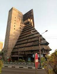 Abidjan-plateau: la réhabilitation de l’immeuble la pyramide, ce n’est pas pour maintenant. La raison