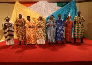 Yamoussoukro : une pièce théâtrale du sénateur Michel Koffi Benoit jouée