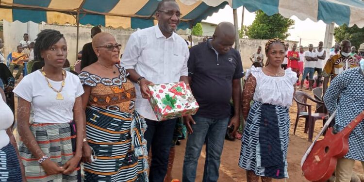 Yamoussoukro/Souleymane Diarrassouba, en tournée de remerciement dans les quartiers et villages