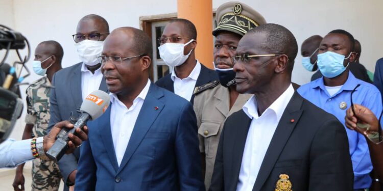 Ouaninou/ Lutte contre l’Ebola:  Le ministre Vagondo Diomandé met les transporteurs véreux en garde