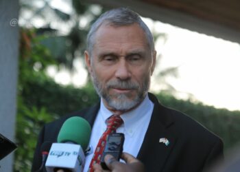 Norme ISO 37101 : Richard Bell apporte son soutien à Port-Bouët et Yopougon