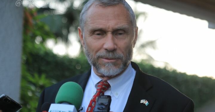 Norme ISO 37101 : Richard Bell apporte son soutien à Port-Bouët et Yopougon