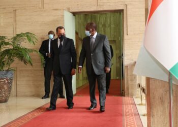 Côte d’Ivoire : l’Ambassadeur de Tunisie fait ses adieux au président Ouattara.