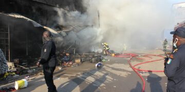 Côte d&rsquo;Ivoire/Adjamé:  Plusieurs magasins de pagnes partent en fumée