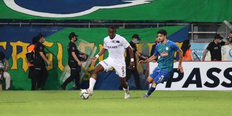 Turquie: Aka Serge Arnaud entre, Altay gagne!