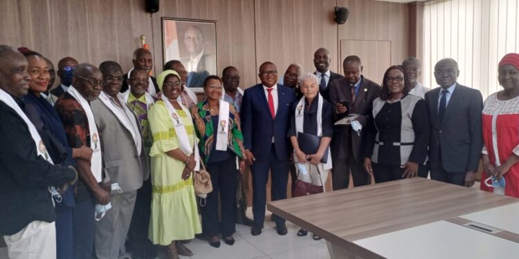 Côte d’Ivoire: Les journalistes seniors retraités percevront désormais une allocation mensuelle de 250 000 FCFA (Ministre)