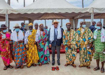 Bas-Sassandra : le Premier Ministre Patrick Achi exhorte les chefs traditionnels à promouvoir la cohésion et la paix