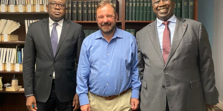 Coopération dans le domaine du coton: L’Ambassadeur Aly Touré reçu par le patron du Comité Consultatif International du Coton