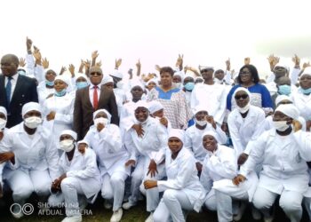 INFAS d’Abidjan : Port de blouse des étudiants de la 31e promotion