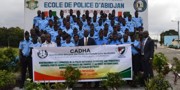 Côte d’Ivoire/Droits de l’homme: les capacités des instructeurs de la police renforcées