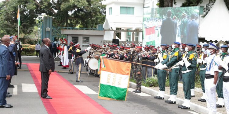 Les images de l’hommage national à l’ex-Premier ministre Charles Konan Banny jeudi 07 octobre à la primature