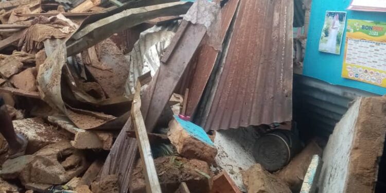 Côte d’Ivoire: le bilan monte à 6 morts après des pluies torrentielles à Abidjan