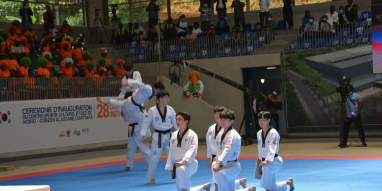 Cérémonie d’inauguration du centre sportif culturel et des Tics Ivoiro-coreen Alassane Ouattara en images