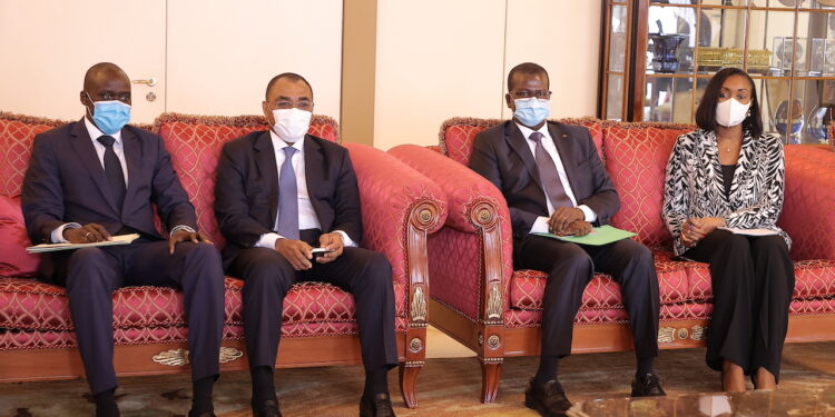 Photos de l’entretien du Président Alassane Ouattara, avec le Pdg du groupe ENI