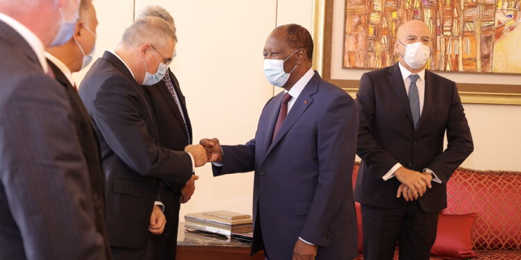 Photos de l’entretien du Président Alassane Ouattara, avec le Pdg du groupe ENI