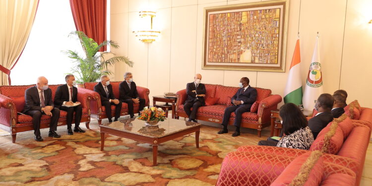 Photos de l’entretien du Président Alassane Ouattara, avec le Pdg du groupe ENI