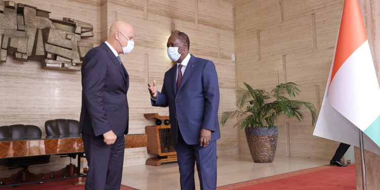 Photos de l’entretien du Président Alassane Ouattara, avec le Pdg du groupe ENI