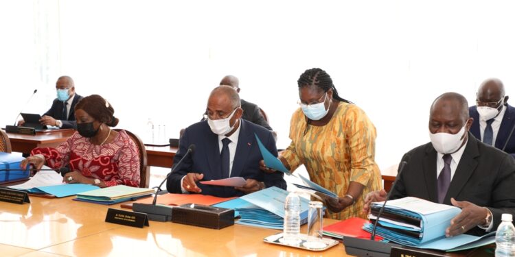 Les images du conseil des ministres du mercredi 20/10/2021 au Palais présidentiel d’Abidjan Plateau.