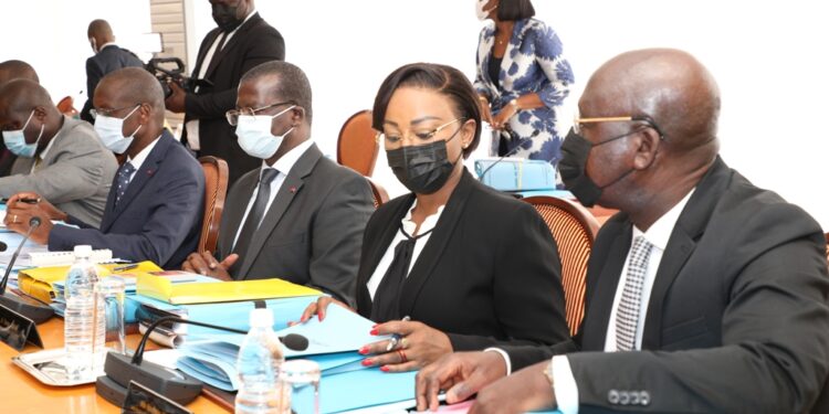 Les images du conseil des ministres du mercredi 20/10/2021 au Palais présidentiel d’Abidjan Plateau.
