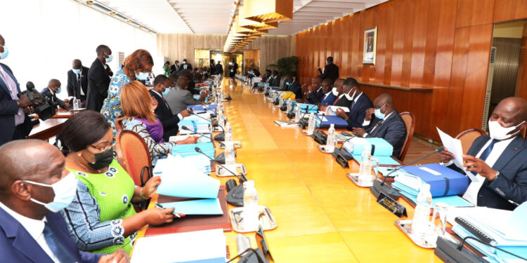 Les images du conseil des ministres du mercredi 20/10/2021 au Palais présidentiel d’Abidjan Plateau.