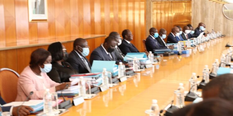 Les images du conseil des ministres du mercredi 20/10/2021 au Palais présidentiel d’Abidjan Plateau.