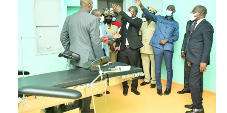 Amélioration des conditions de travail: Pierre Dimba rassure le personnel du Chu de Bouaké