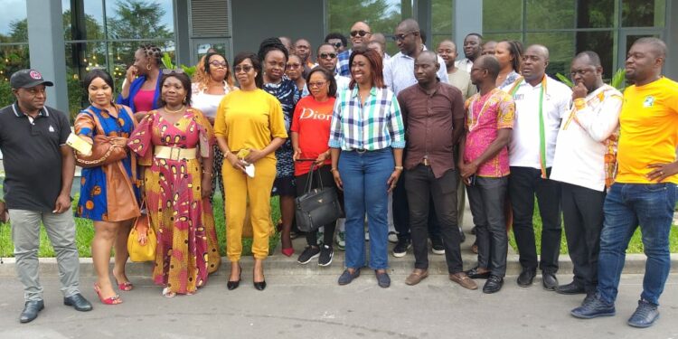 Côte d&rsquo;Ivoire/Hommage : l’ONG « Confrères Journalistes» honore la sénatrice Chantal Fanny