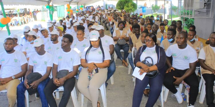 En images la cérémonie de prestation de serment des volontaires d’Attécoubé et présentation des volontaires d’Élibou et de la MÉ