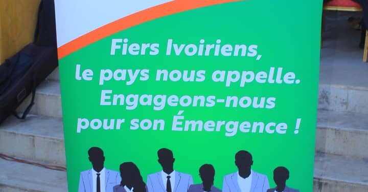 En images la cérémonie de prestation de serment des volontaires d’Attécoubé et présentation des volontaires d’Élibou et de la MÉ