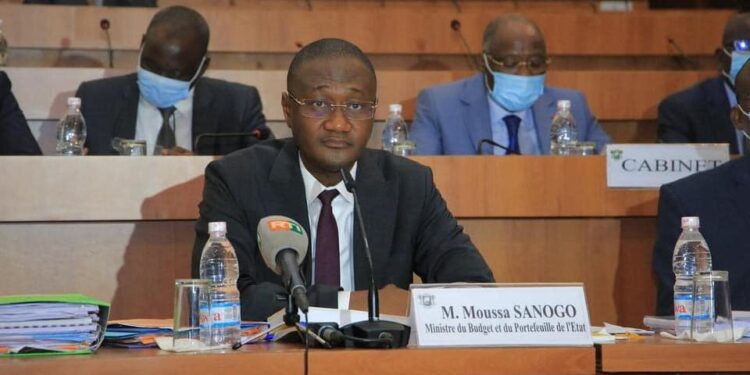 Côte d’Ivoire: le projet de loi de finances rectificative portant budget de l’Etat 2021 adopté