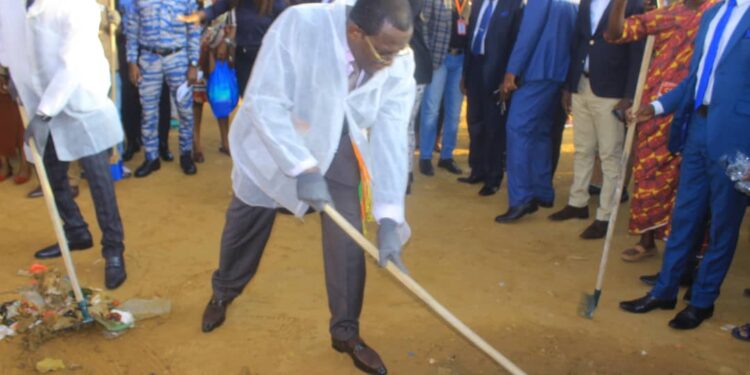 En images la cérémonie de prestation de serment des volontaires d’Attécoubé et présentation des volontaires d’Élibou et de la MÉ