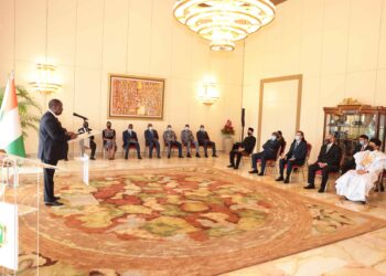 Côte d&rsquo;Ivoire: cinq ambassadeurs présentent leurs lettres de créance au Président Ouattara