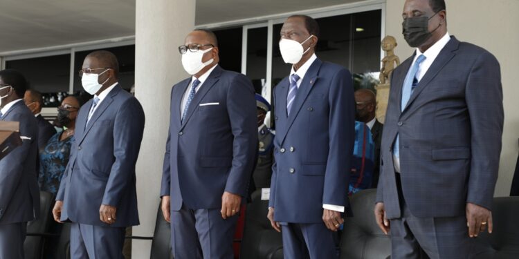 Les images de la décoration du 15/10 au 02/11/2021 des hautes autorités de la République par la grande chancelière à Cocody-Abidjan.