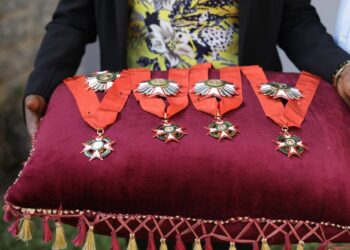 Les images de la décoration du 15/10 au 02/11/2021 des hautes autorités de la République par la grande chancelière à Cocody-Abidjan.