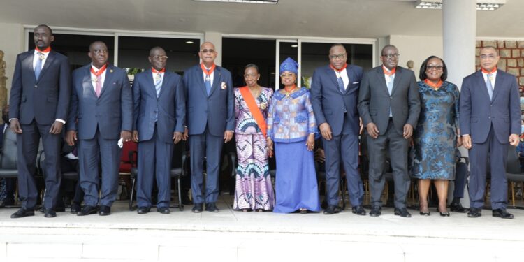 Les images de la décoration du 15/10 au 02/11/2021 des hautes autorités de la République par la grande chancelière à Cocody-Abidjan.