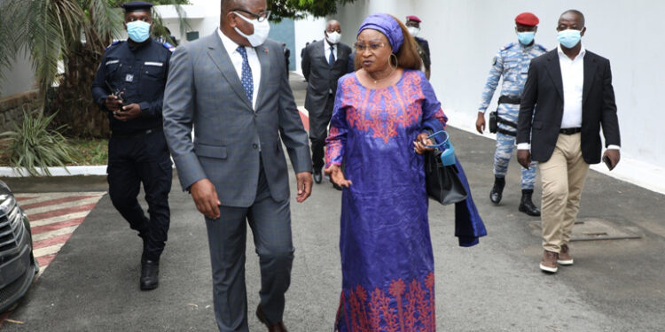 Les images de la décoration du 15/10 au 02/11/2021 des hautes autorités de la République par la grande chancelière à Cocody-Abidjan.